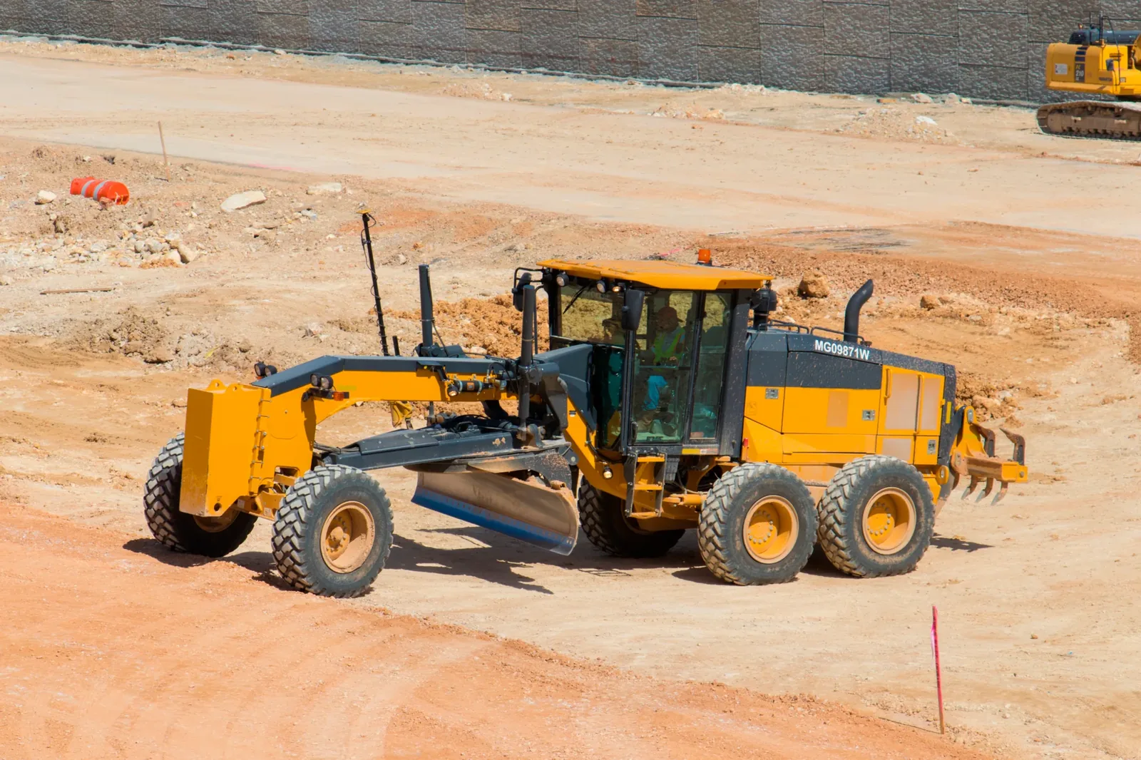 Contrato de compra e venda de equipamentos usados: o que você precisa saber