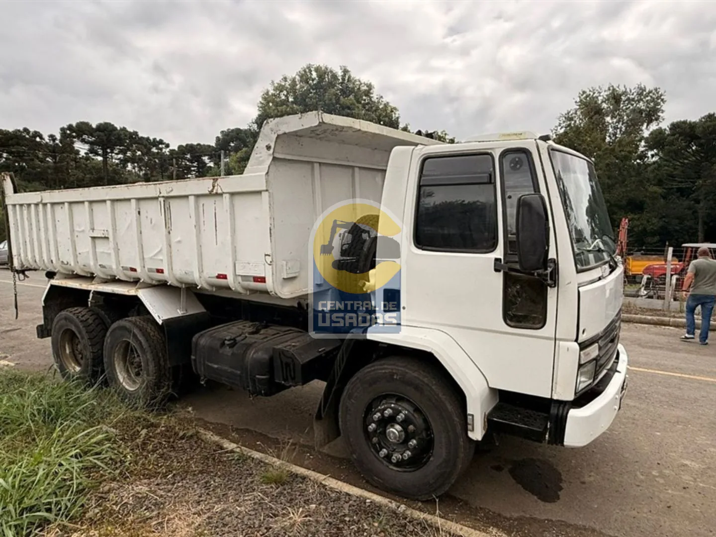 Caminhão Basculante Ford Cargo 2422