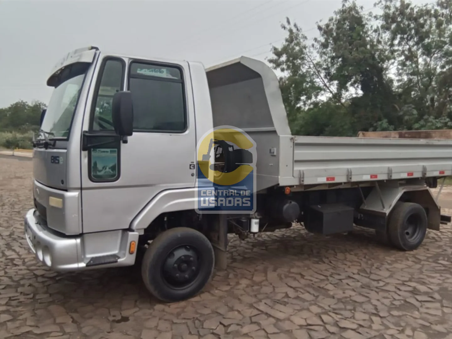 Ford Cargo 815E