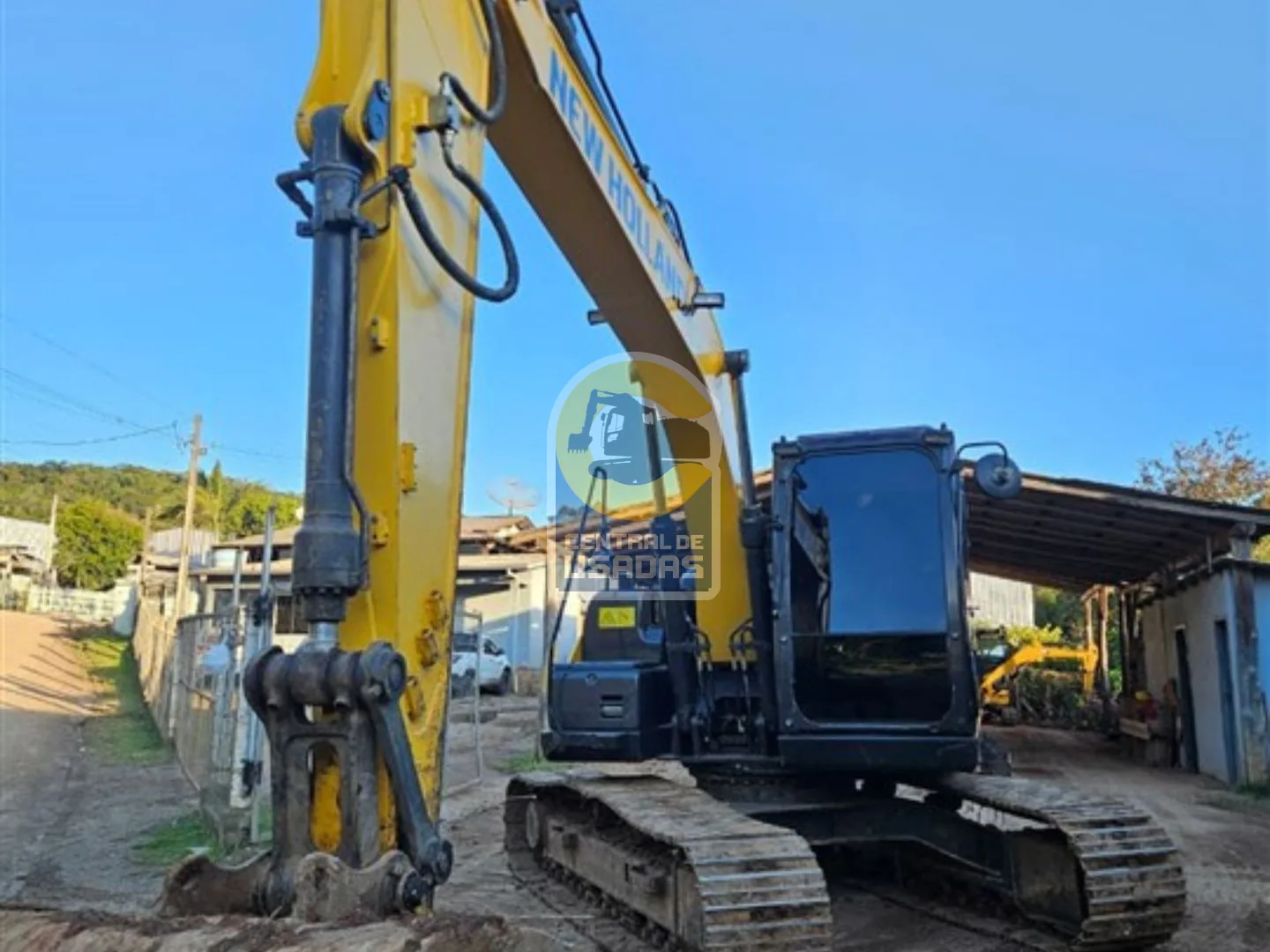 New Holland E145C