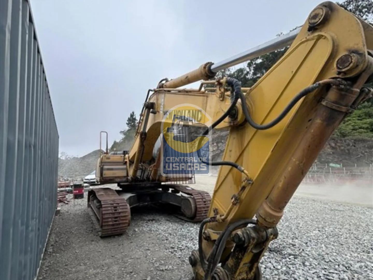 New Holland E385B 
