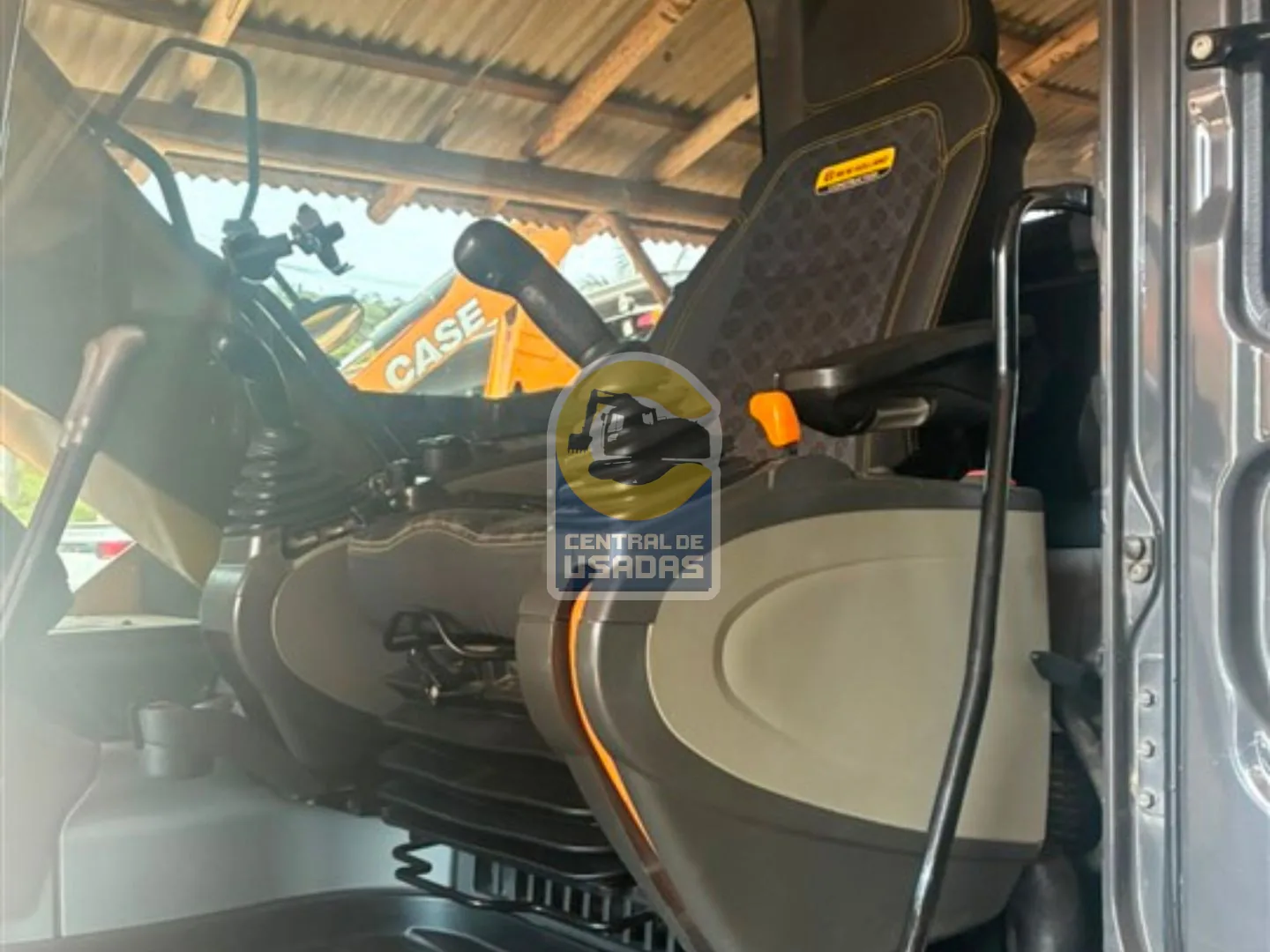New Holland E145C