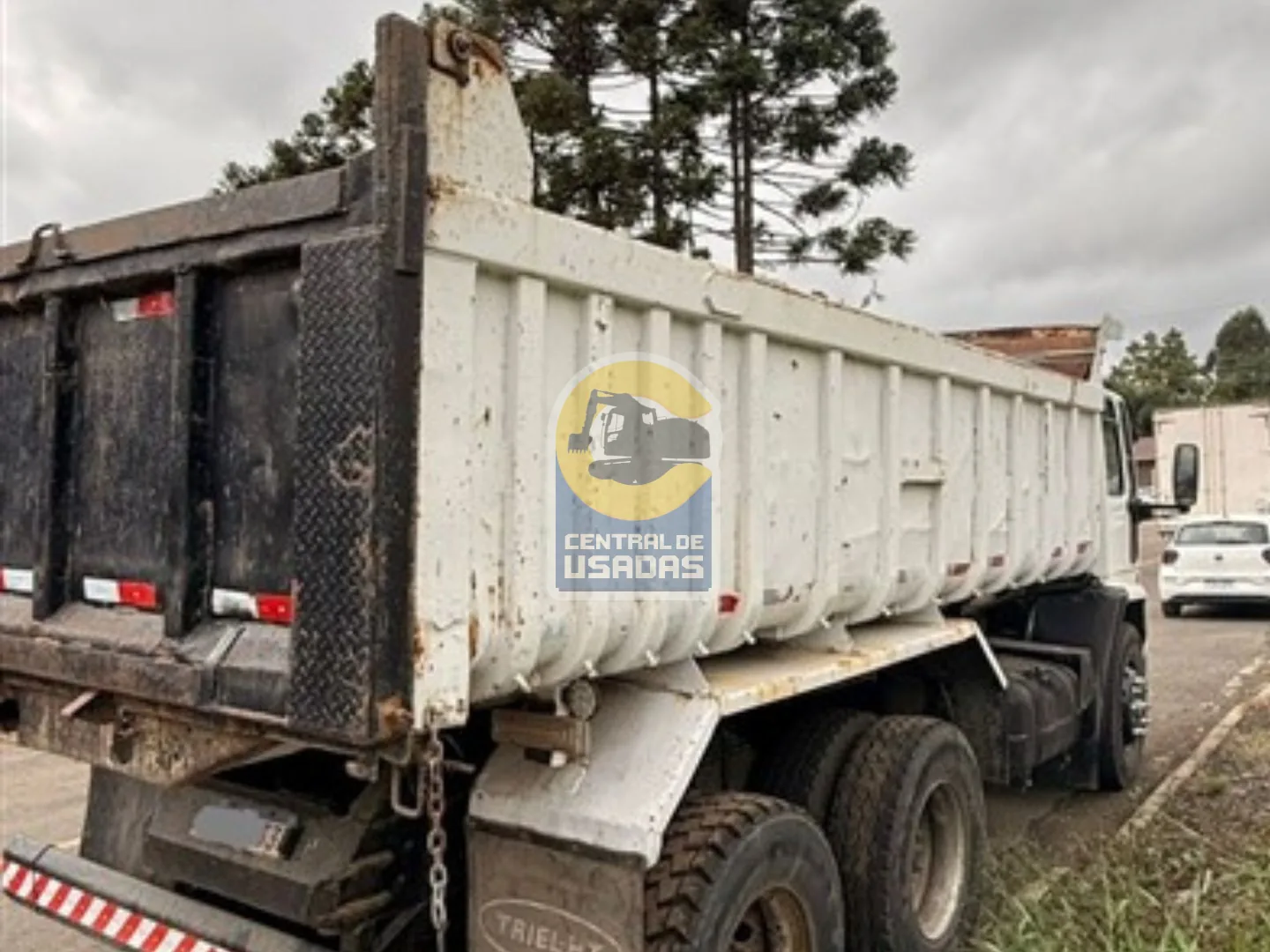 Caminhão Basculante Ford Cargo 2422