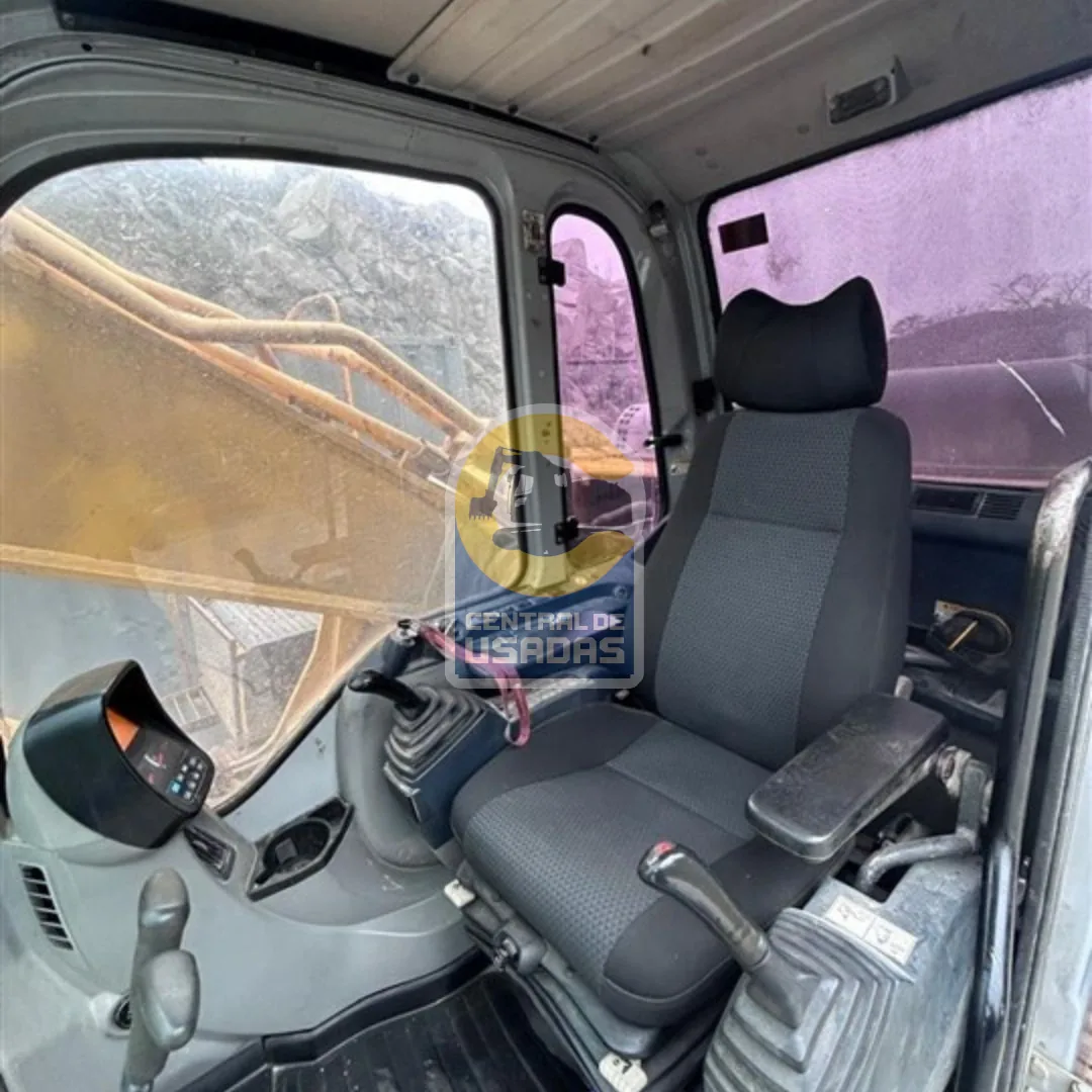 New Holland E385B 